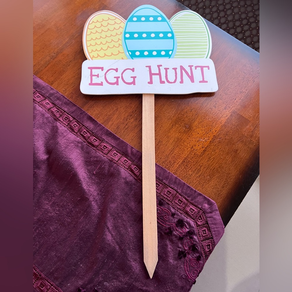 Colorful Egg Hunt Sign/Stake with Arrows and Garden Stakes